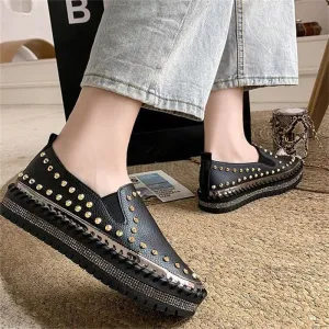 A Pair of Small White Shoes Summer Fashion Rivet Thick-sole Simple Women’s Shoes Love Shoes Women’s Size Single Shoe