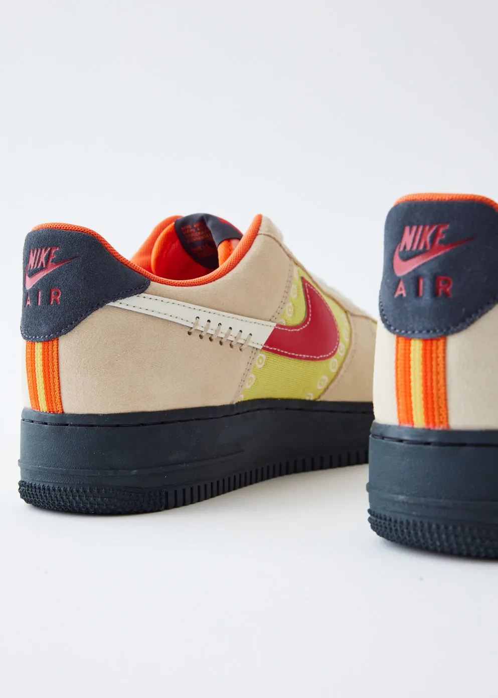 Air Force 1 '07 LX 'Somos Familia' Sneakers