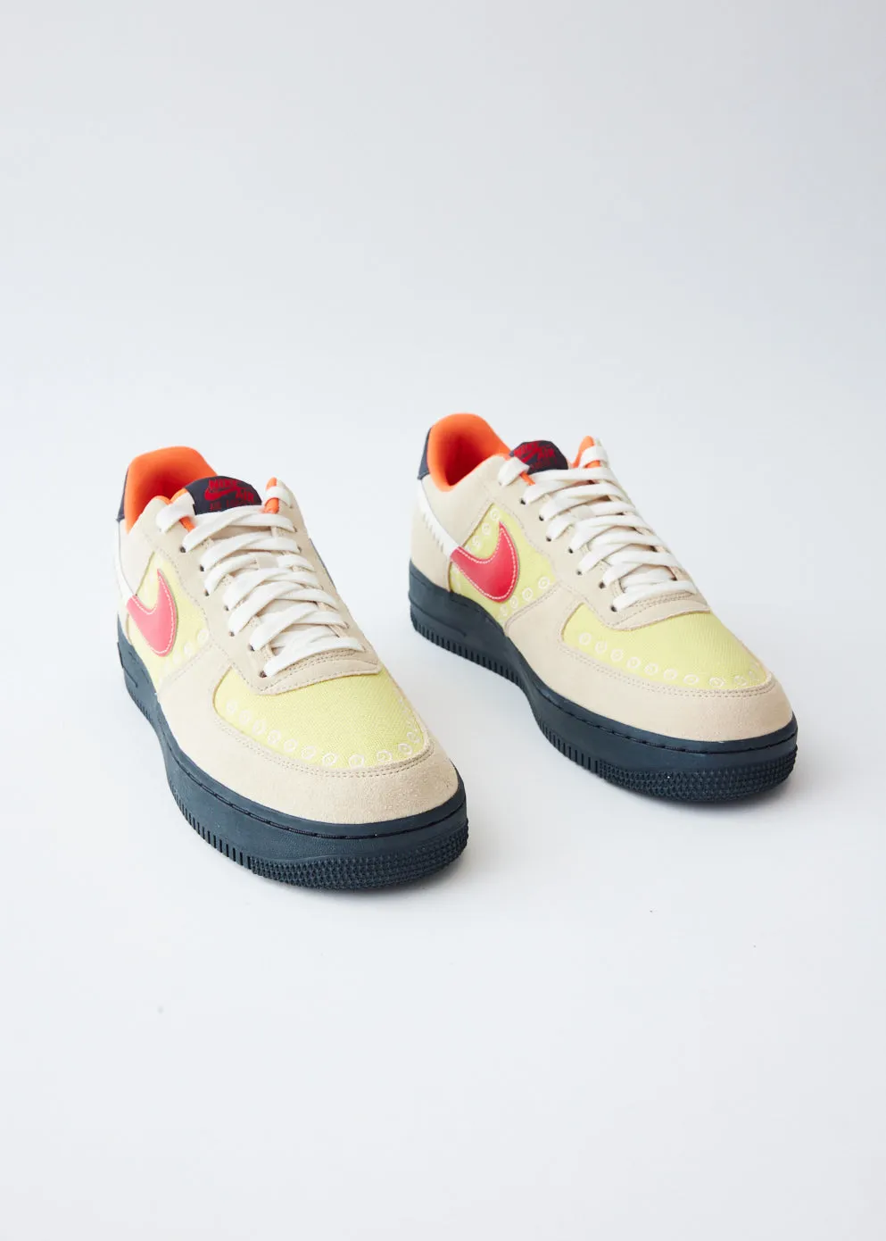 Air Force 1 '07 LX 'Somos Familia' Sneakers