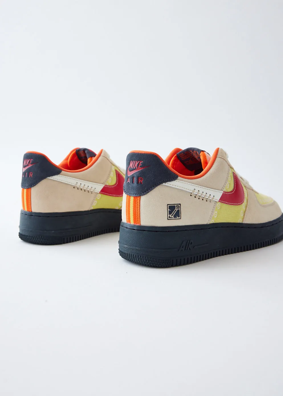 Air Force 1 '07 LX 'Somos Familia' Sneakers
