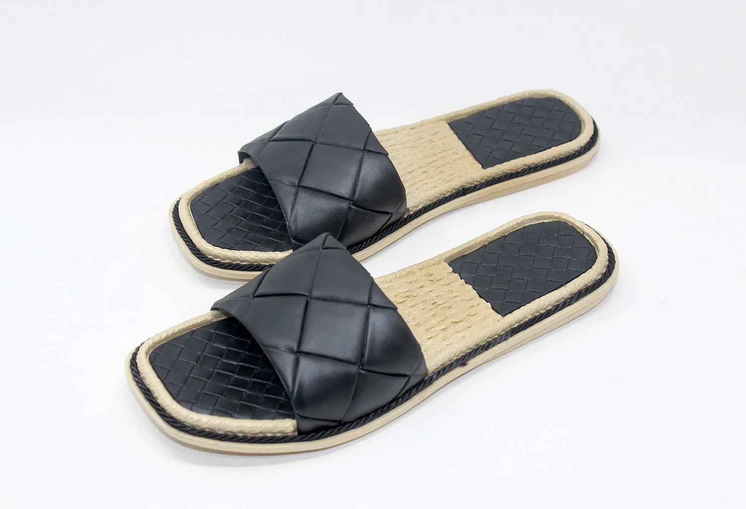 Black Quilt Look Slide