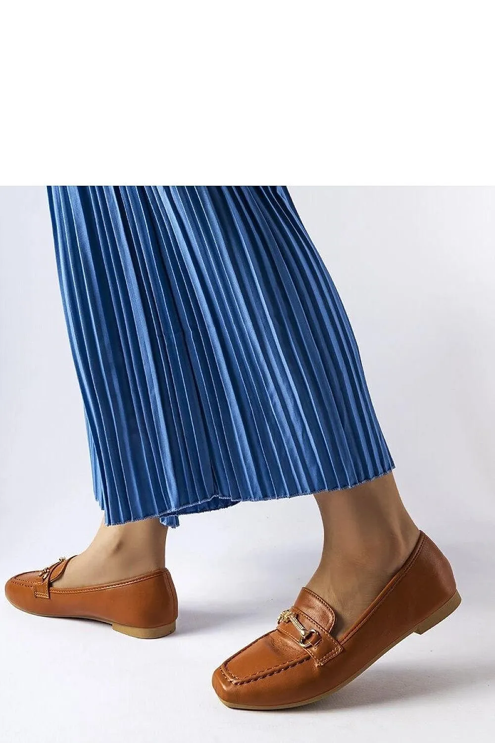 Light beige decorative moccasins