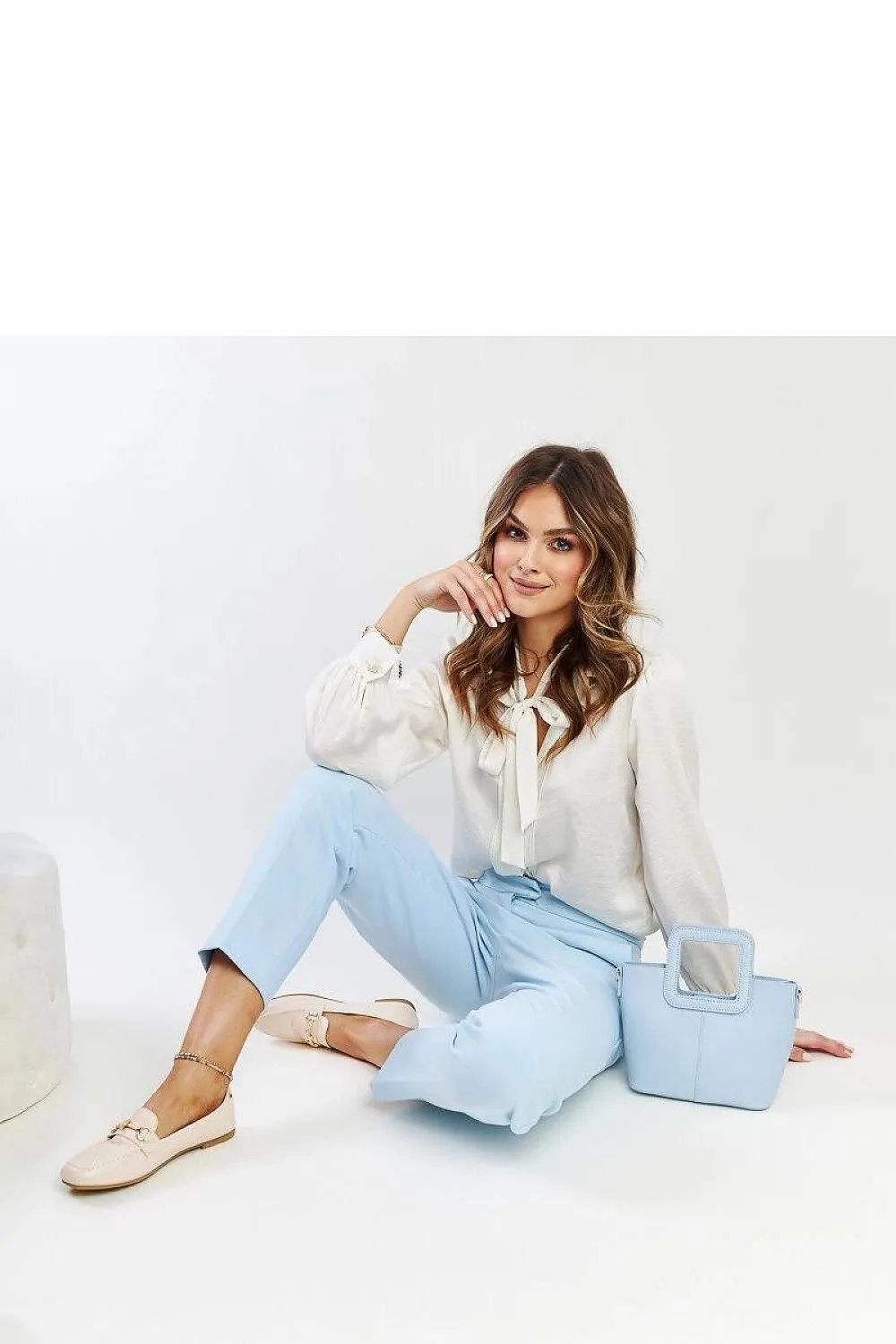 Light beige decorative moccasins
