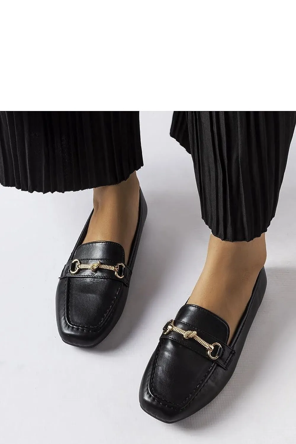 Light beige decorative moccasins