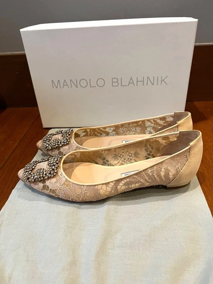 <B> MANOLO BLAHNIK</B> <BR>Hangisi Lace Flats 37