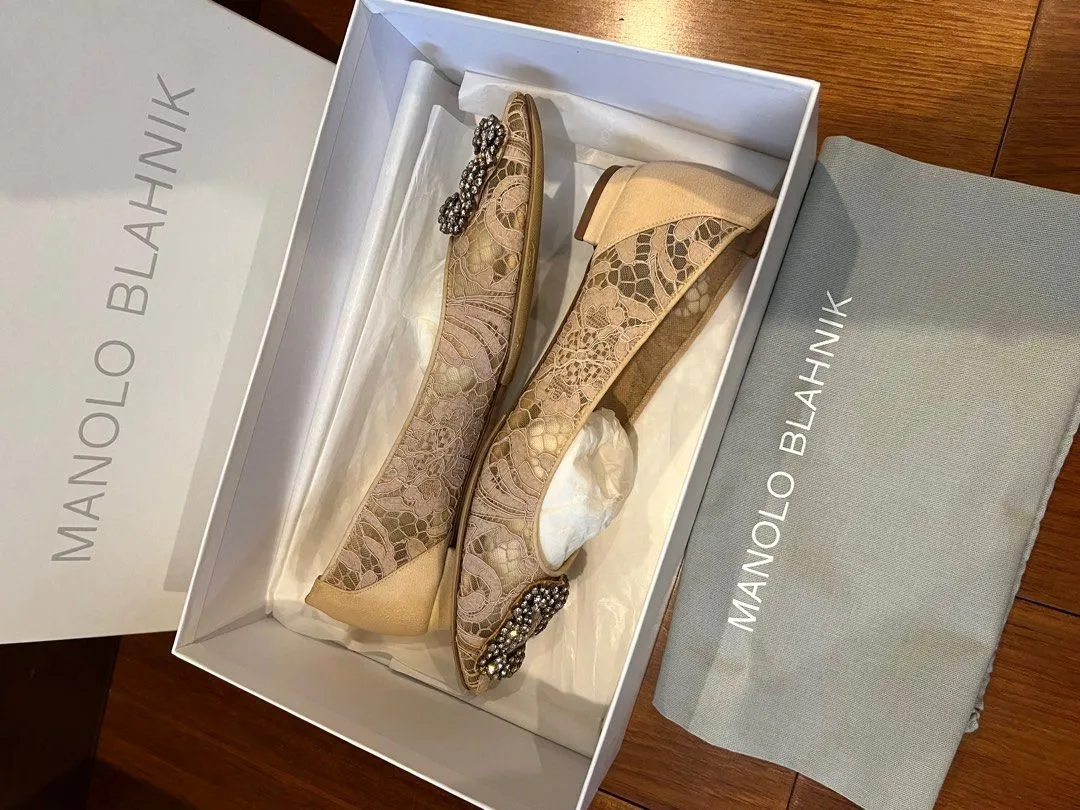 <B> MANOLO BLAHNIK</B> <BR>Hangisi Lace Flats 37