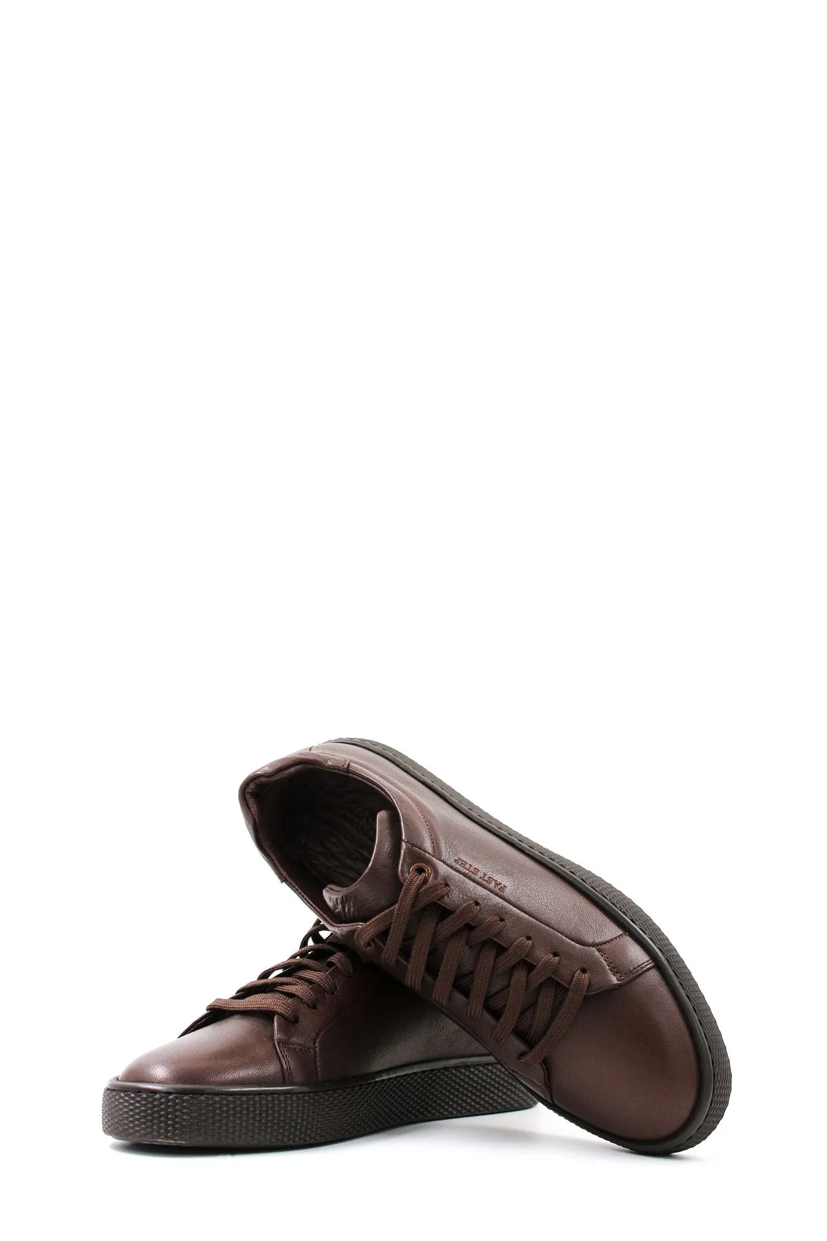 Men's Classic Brown Leather Sneakers with Sturdy Sole and Minimalist Design - Wessi