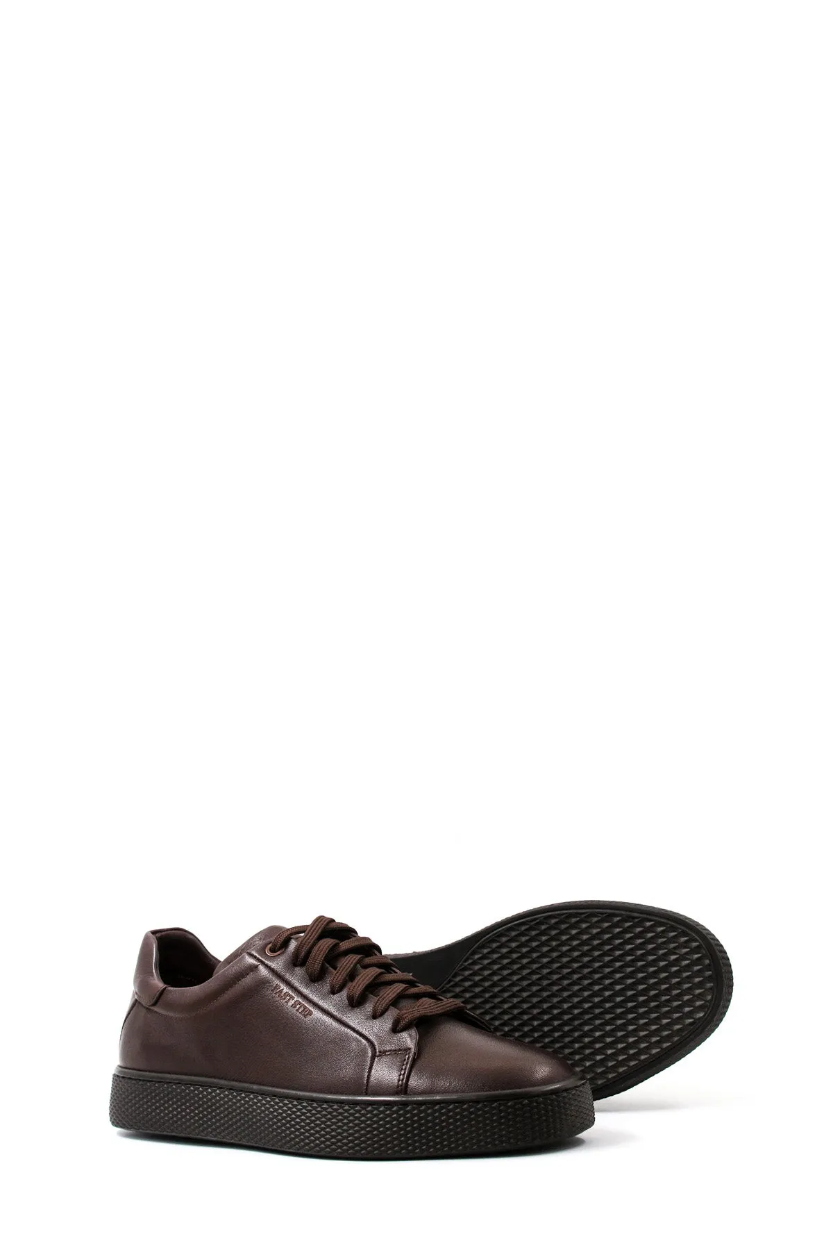 Men's Classic Brown Leather Sneakers with Sturdy Sole and Minimalist Design - Wessi