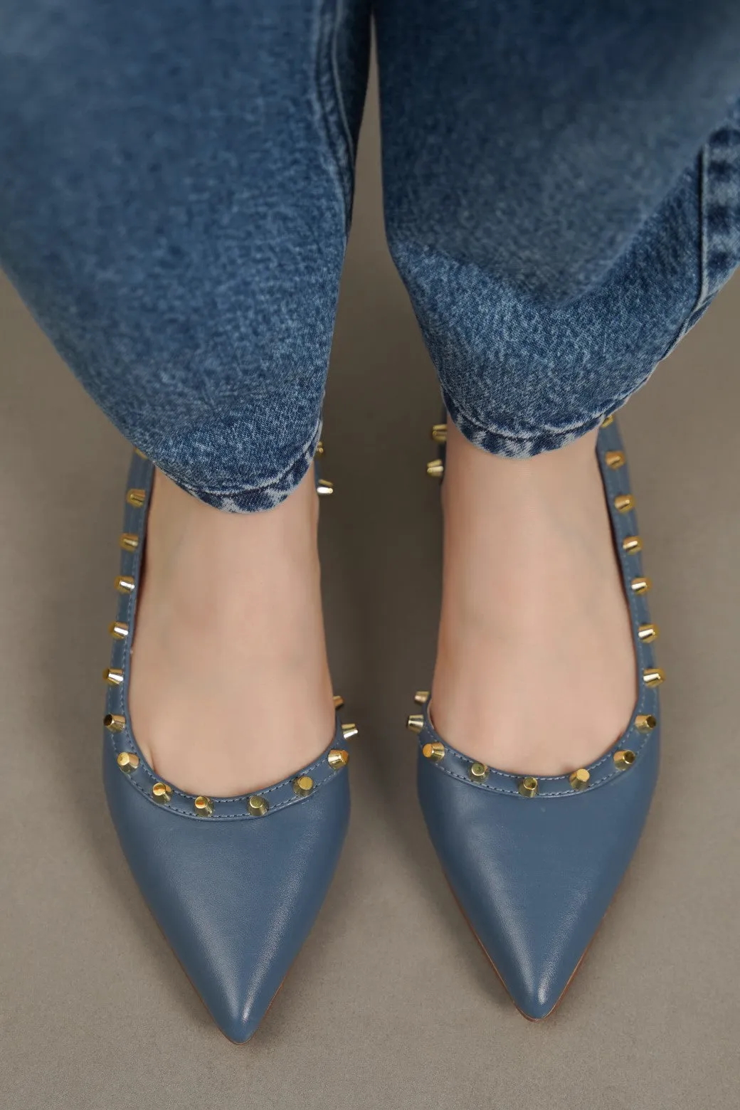 MILAN STUDDED PUMPS