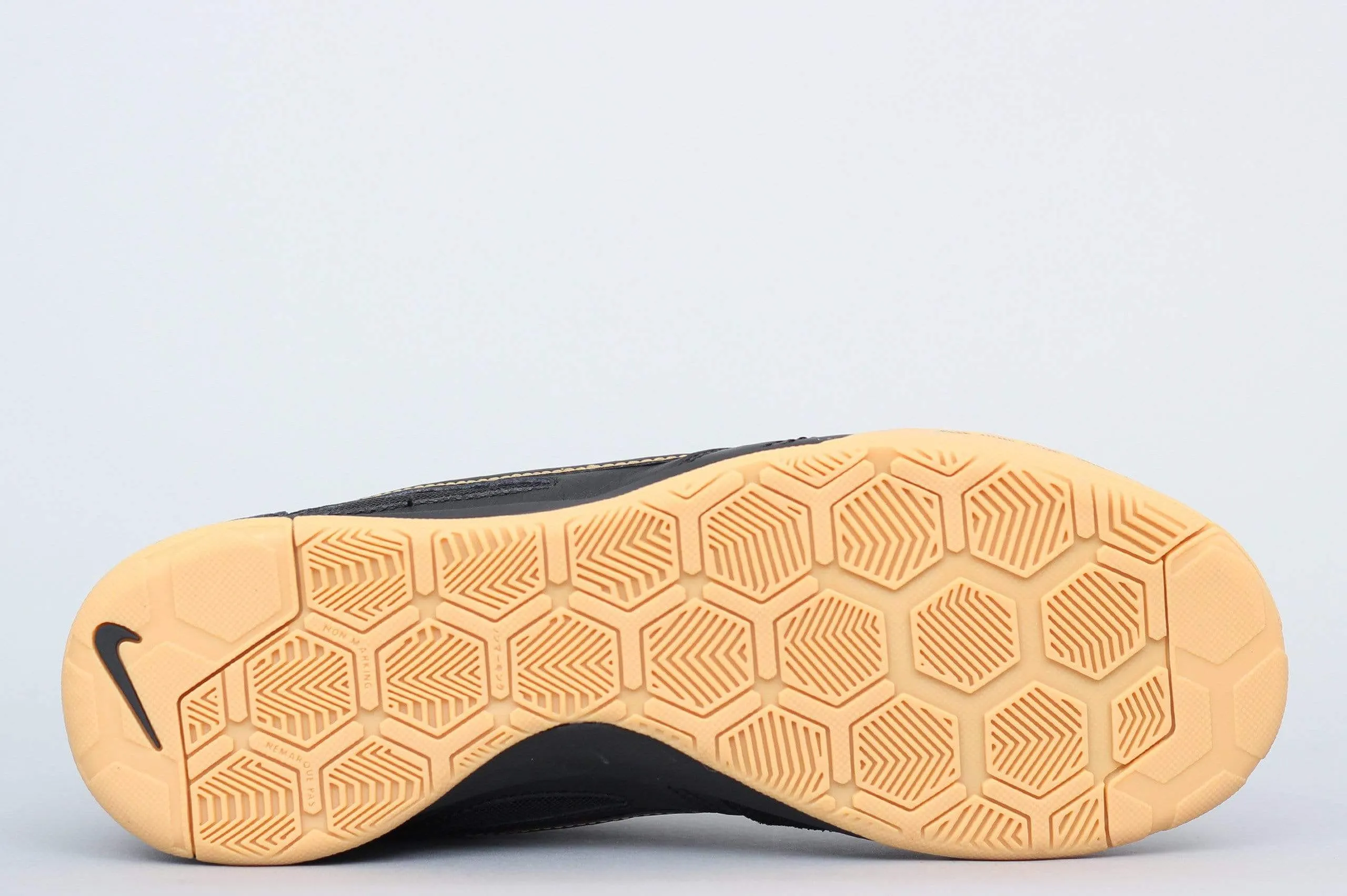 Nike SB Gato Shoes Black / Black - Metallic Gold
