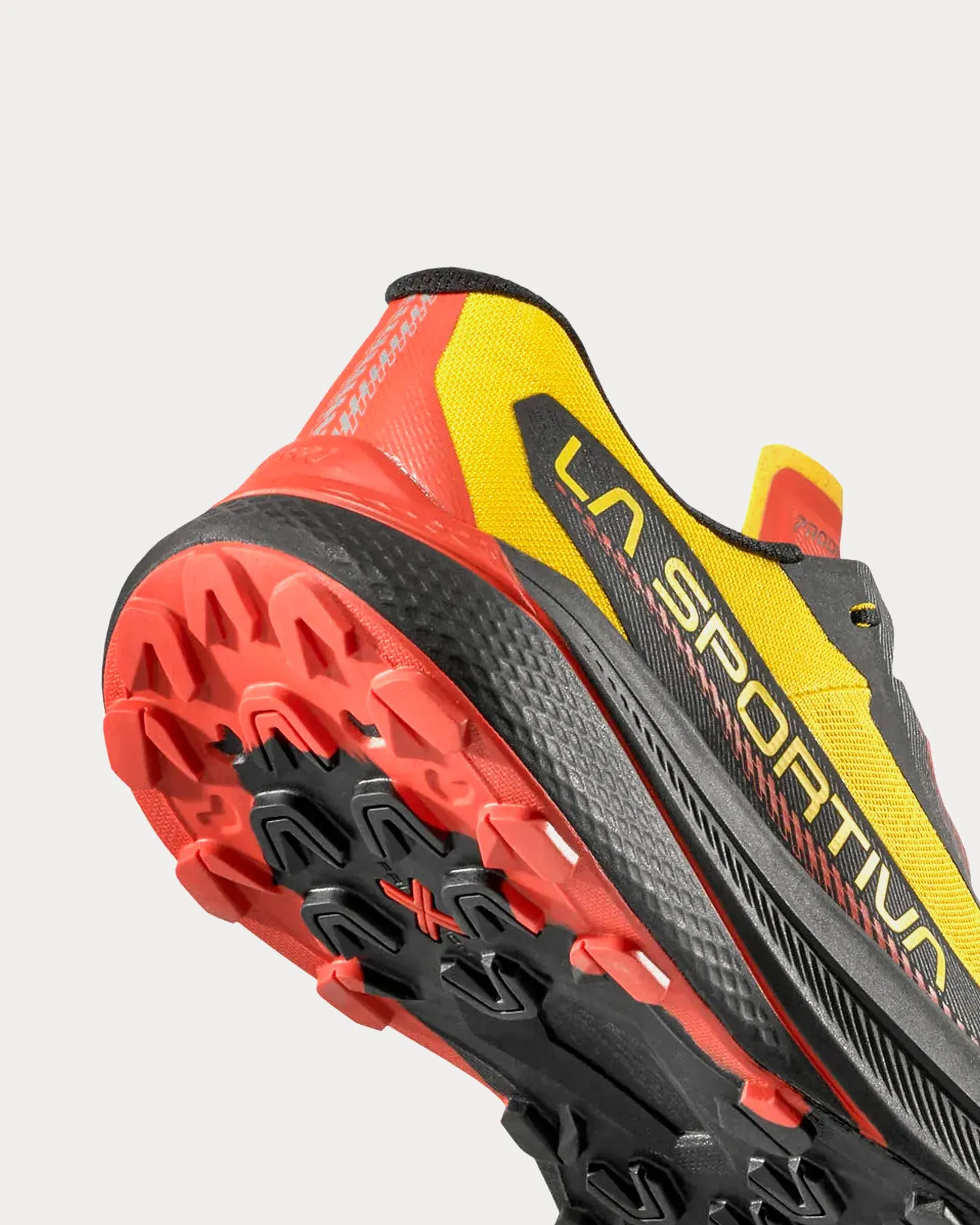 Prodigio Yellow / Black Running Shoes