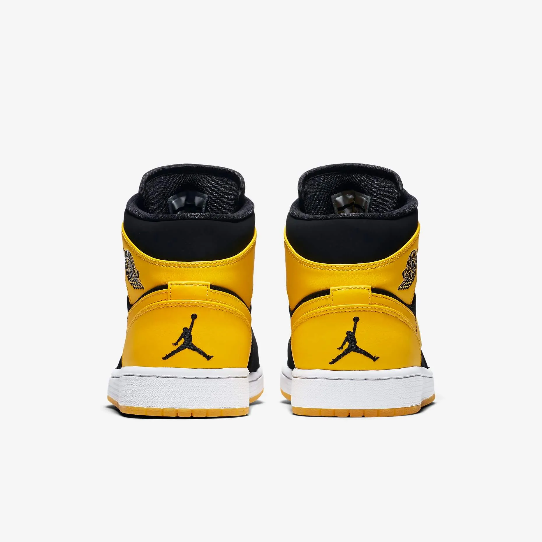 sport shoes