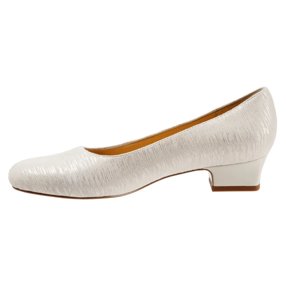 Trotters Doris Off White Leather Pump (Women's)