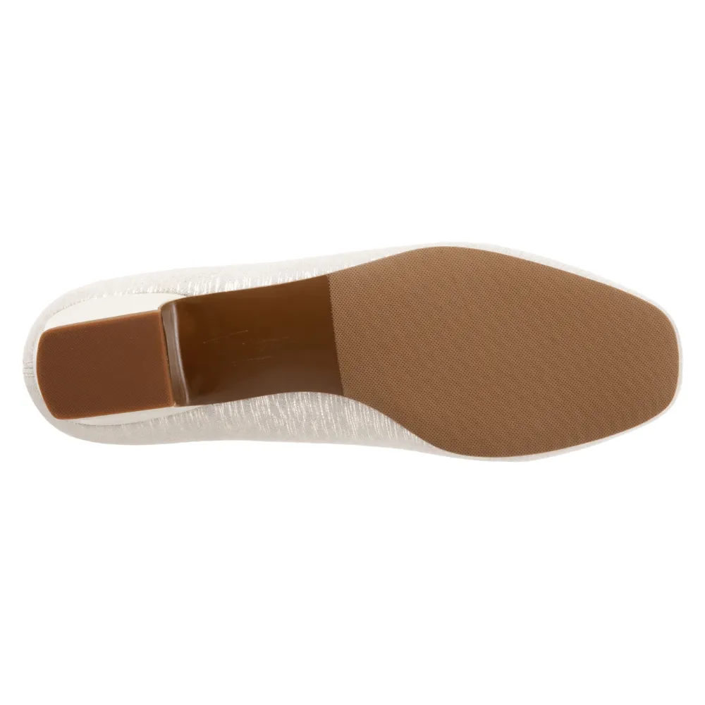 Trotters Doris Off White Leather Pump (Women's)
