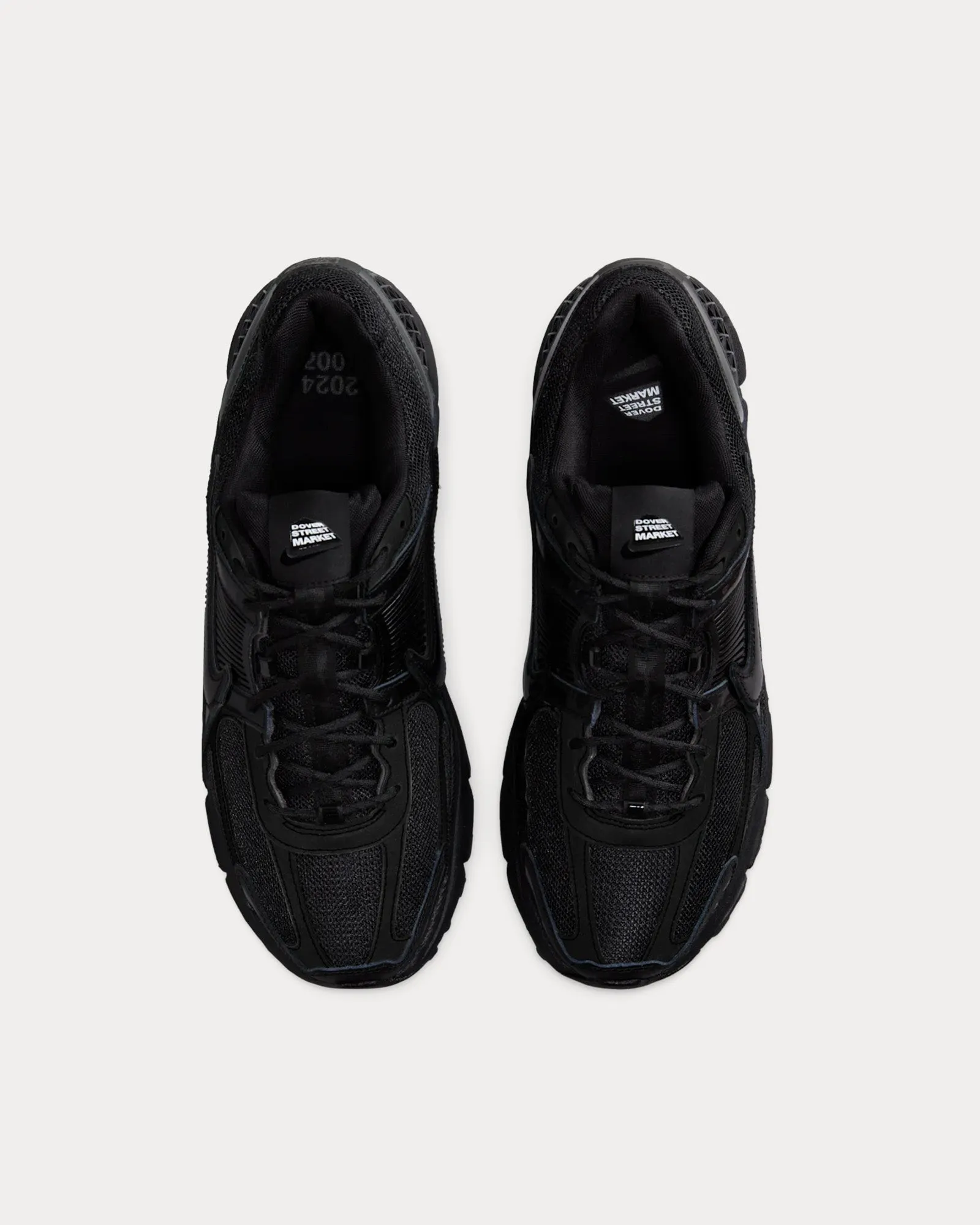 Zoom Vomero 5 Triple Black Low Top Sneakers