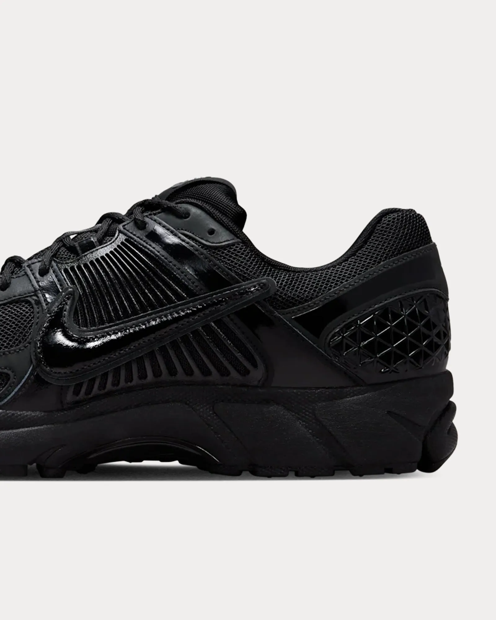 Zoom Vomero 5 Triple Black Low Top Sneakers